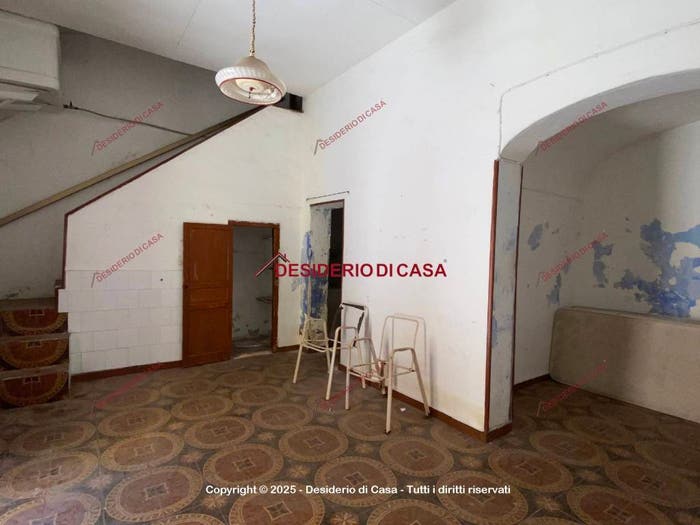 Appartamento trilocale in vendita in Via Francesco Crispi, Centro, Castellammare del Golfo