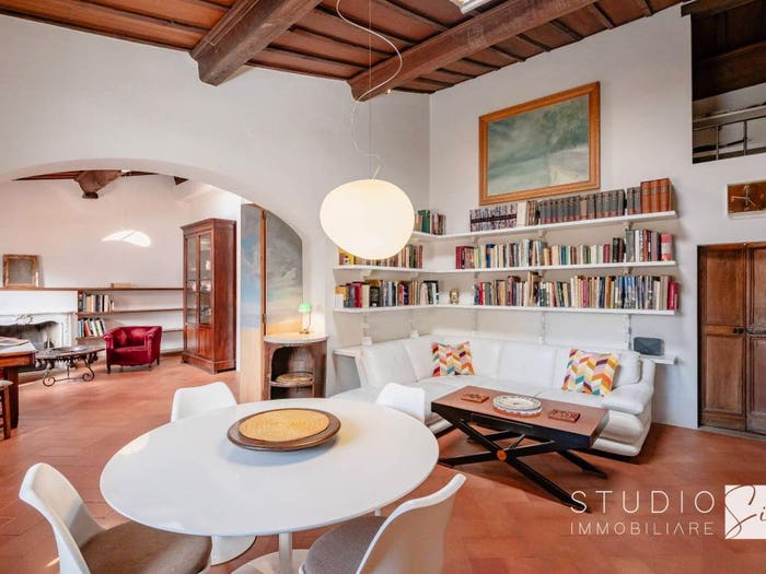 Appartamento con 6 locali in vendita in Lungarno Guicciardini, Santo Spirito, Firenze
