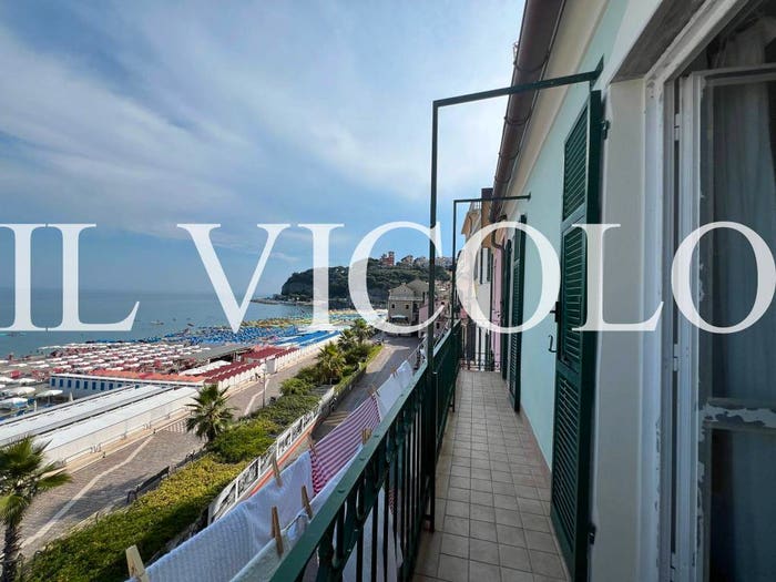 Appartamento trilocale in vendita in Via Nicolò Aicardi, Celle Ligure Pecorile, Celle Ligure