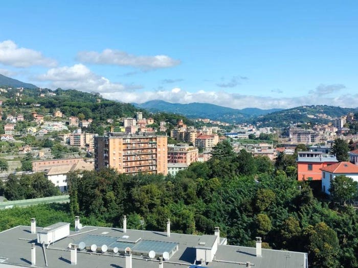 Appartamento quadrilocale in vendita in Rivarolo, Genova