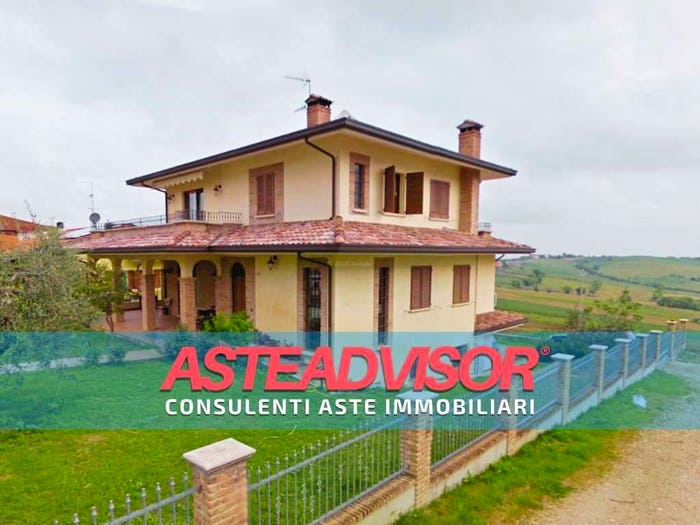 Appartamento con 6 locali in vendita in Via G Villa, Centro, San Clemente
