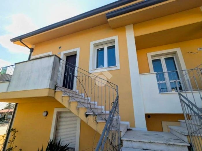 Appartamento con 5 locali in vendita in Via I Maggio, Cerasolo, Coriano