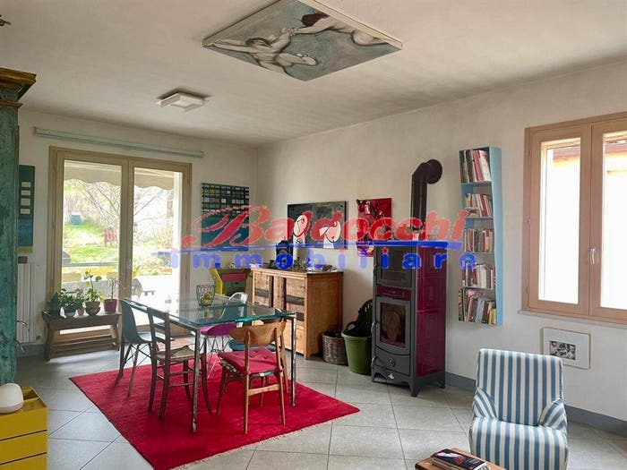 Casa quadrilocale in vendita in Cuccurano Carrara, Fano