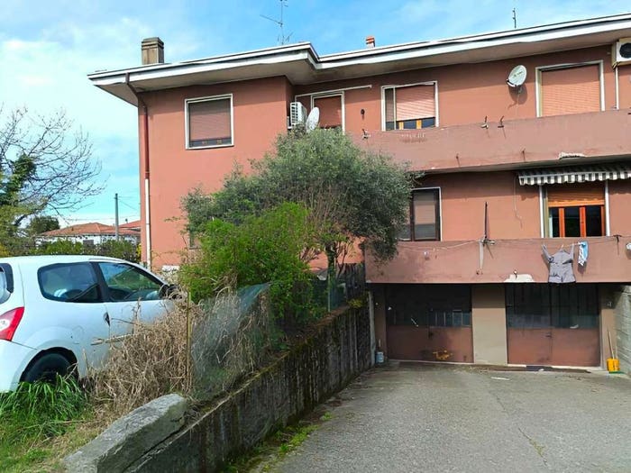 Appartamento trilocale in vendita in Via Tre Giugno, Centro, Robecchetto con Induno
