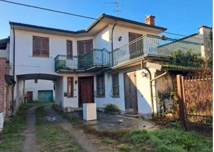 Casa trilocale in vendita in Via Agostino Gambarana, Centro, Ottobiano