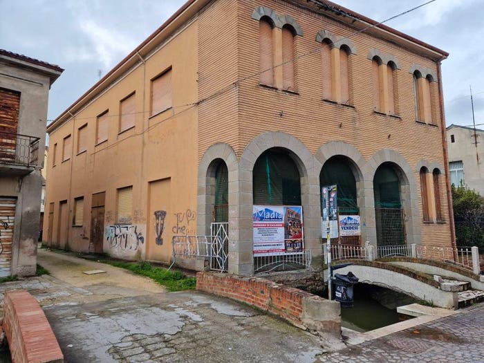 Casa con 6 locali in vendita in Via Ludovico Antonio Muratori, Comacchio Città, Comacchio
