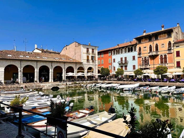 Casa quadrilocale in vendita in Piazza Malvezzi, Centro Storico, Desenzano del Garda