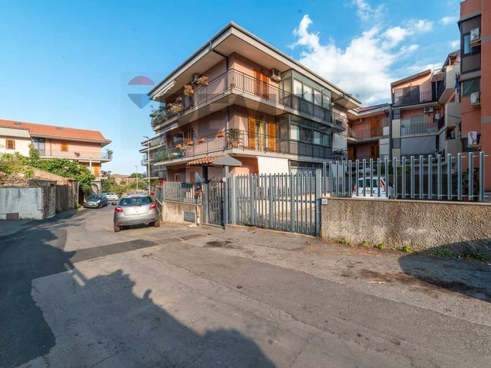 Appartamento quadrilocale in vendita in Via Finocchiari, Centro, Aci Catena