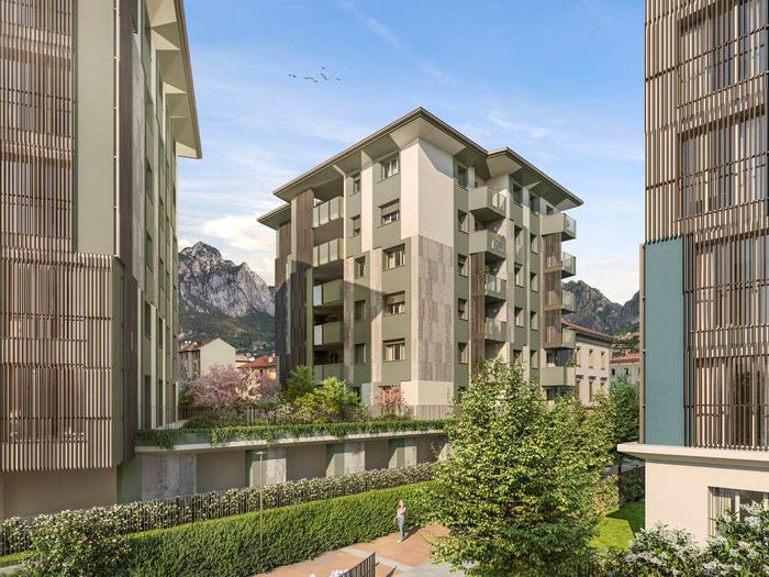 Appartamento quadrilocale in vendita in Corso Martiri della Liberazione, Pescarenico, Lecco