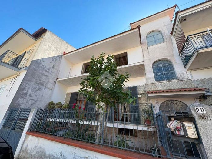 Casa quadrilocale in vendita in Via Pagano, Centro, Caivano