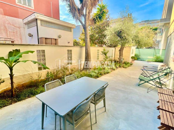 Appartamento con 5 locali in vendita in Via Luigi Settembrini, Viale Bovio Piazza Duca degli Abruzzi, Pescara