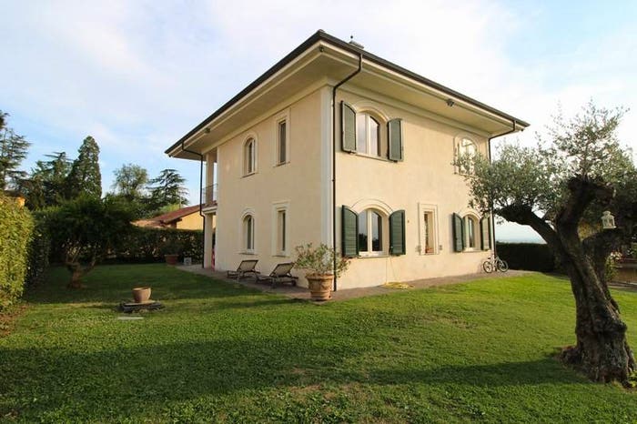 Casa con 5 locali in vendita in Frazione San Matteo, Bra
