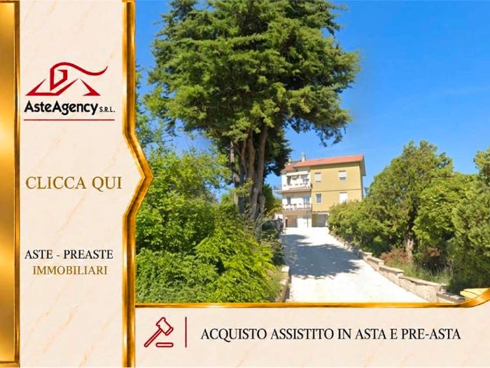 Appartamento con 6 locali in vendita in Via Saline, Falconara Marittima