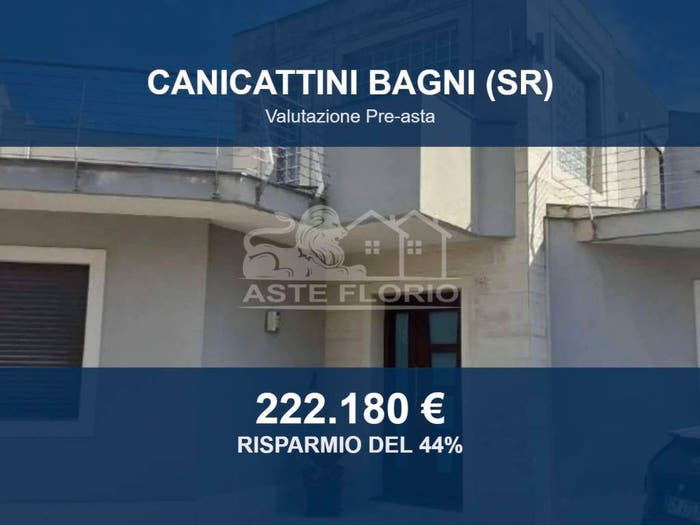 Appartamento quadrilocale in vendita in Via Giuseppe Garibaldi, Canicattini Bagni
