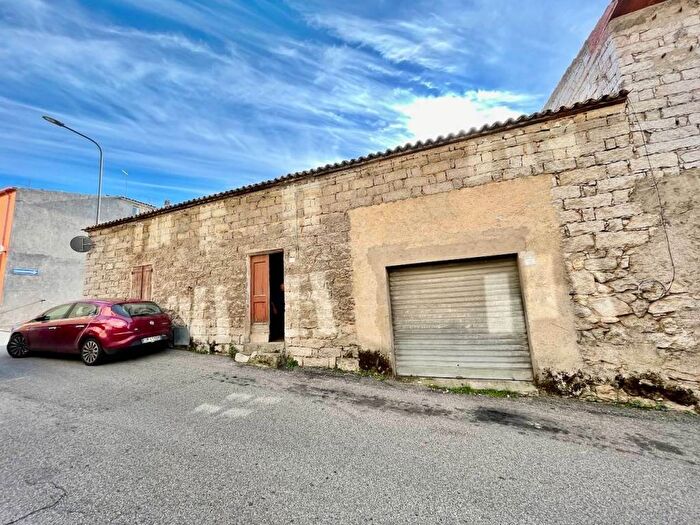 Casa trilocale in vendita in corso Regina Elena, Buddusò