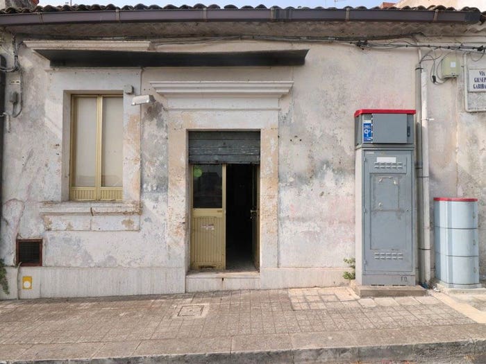 Casa trilocale in vendita in Via Giuseppe Garibaldi, Canicattini Bagni