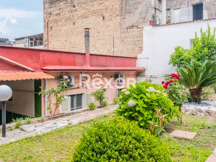 Casa trilocale in vendita in Via Marigliano, Capodichino, Napoli