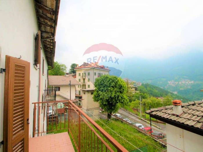 Casa con 6 locali in vendita in via Roma, Centro, Oltre il Colle