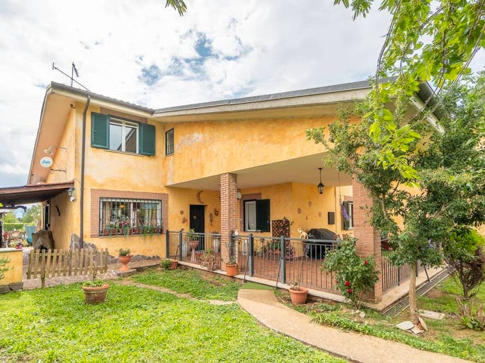 Casa con 6 locali in vendita in Via Colle dell'Oro, Palestrina