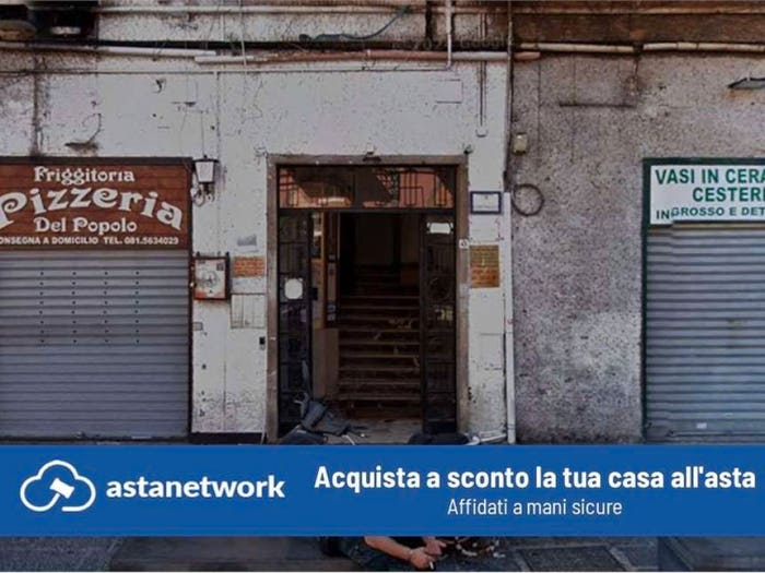 Appartamento quadrilocale in vendita in Piazza Mercato, Mercato, Napoli