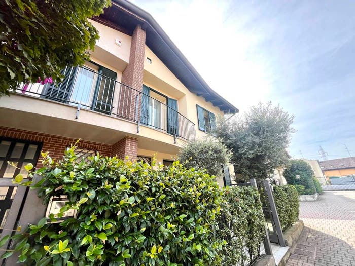 Casa quadrilocale in vendita in Via Pordoi, Centro, Briosco