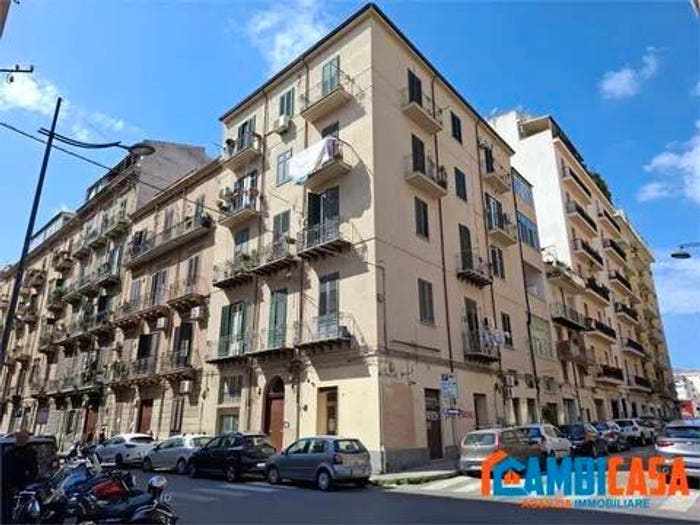 Appartamento trilocale in vendita in Via Giacomo Cusmano No Number, Politeama Ruggiero Settimo, Palermo