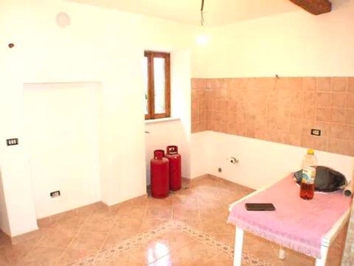 Appartamento bilocale in vendita in Via Della Piazzetta No Number, Arsoli