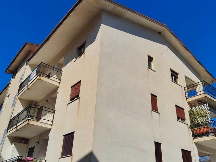 Appartamento con 6 locali in vendita in via bendicente, Serra Pedace, Casali del Manco