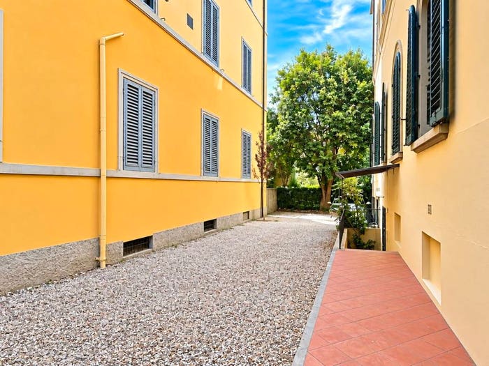 Appartamento trilocale in vendita in Viale Spartaco Lavagnini, San Marco SS Annunziata, Firenze