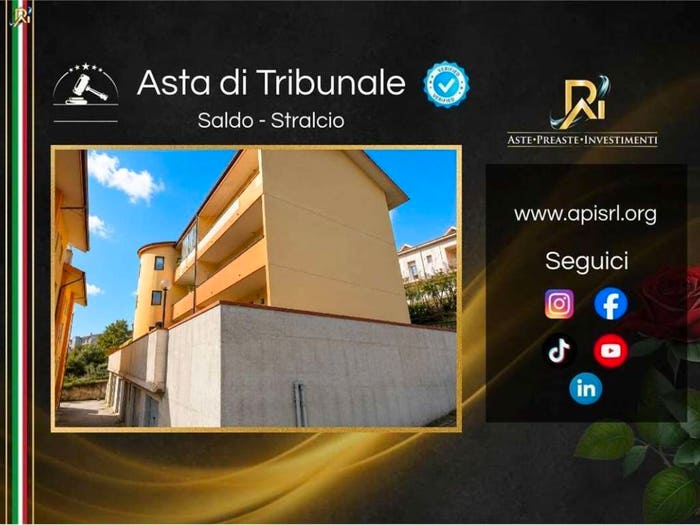 Appartamento con 5 locali in vendita in Via Vincenzo Bellini snc, Oliveto Citra