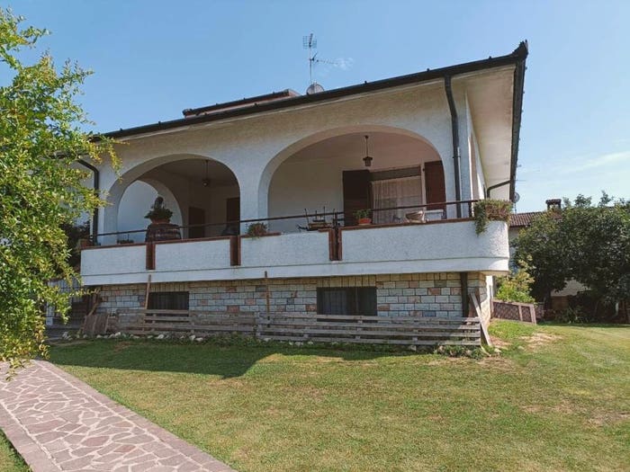 Casa con 6 locali in vendita in Via Gioacchino Rossini, Centro, Orzinuovi