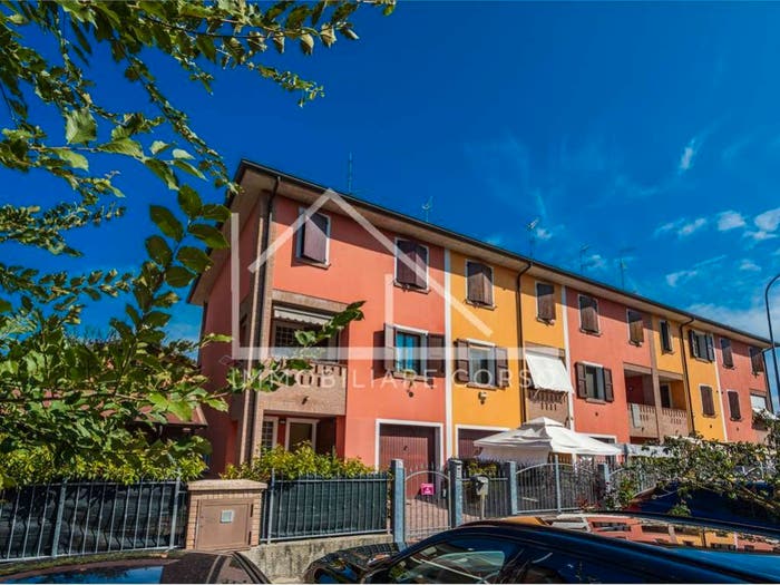 Casa con 6 locali in vendita in VIA DINAZZANO, Centro, San Martino in Rio