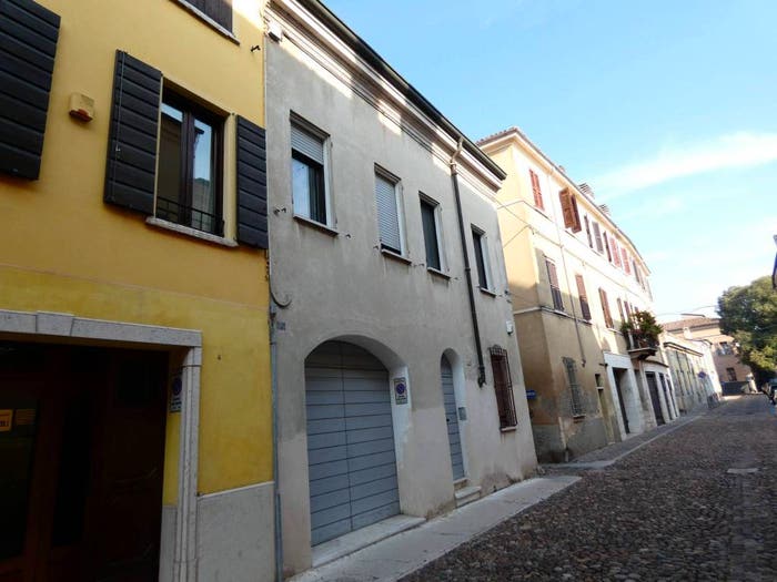 Casa con 6 locali in vendita in Via Concezione, Centro, Mantova
