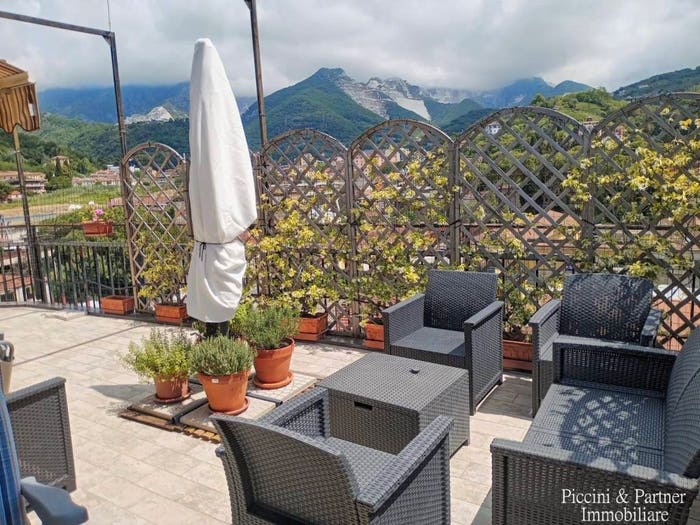 Casa quadrilocale in vendita in Viale Settembre, Marina di Carrara, Carrara