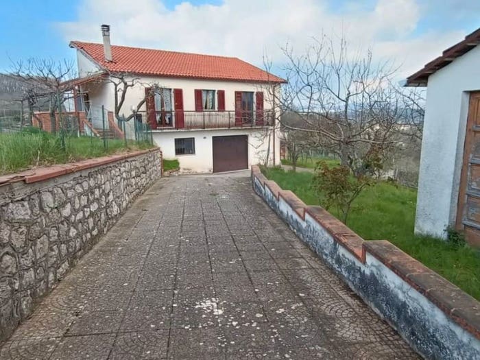 Casa trilocale in vendita in Contrada Cesine, Torella dei Lombardi