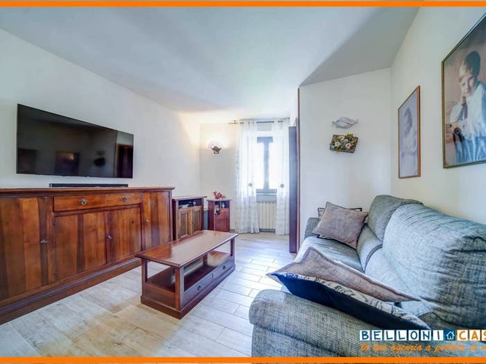 Casa trilocale in vendita in Via Roma, Centro, Cairate