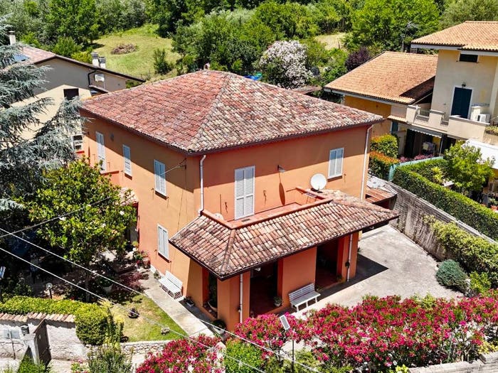 Casa con 6 locali in vendita in Via San Francesco Traversa, Ceccano