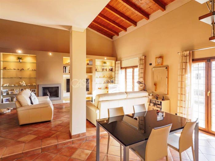 Casa con 6 locali in vendita in Baggiovara, Modena