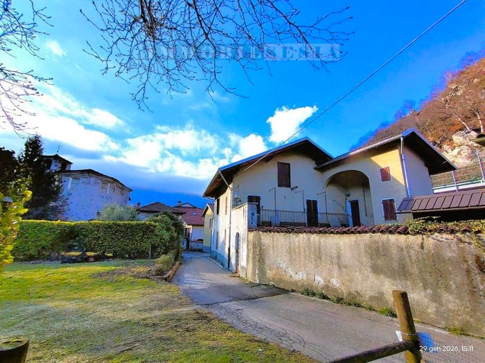 Casa con 6 locali in vendita in Frazione Vanzone, Centro, Borgosesia