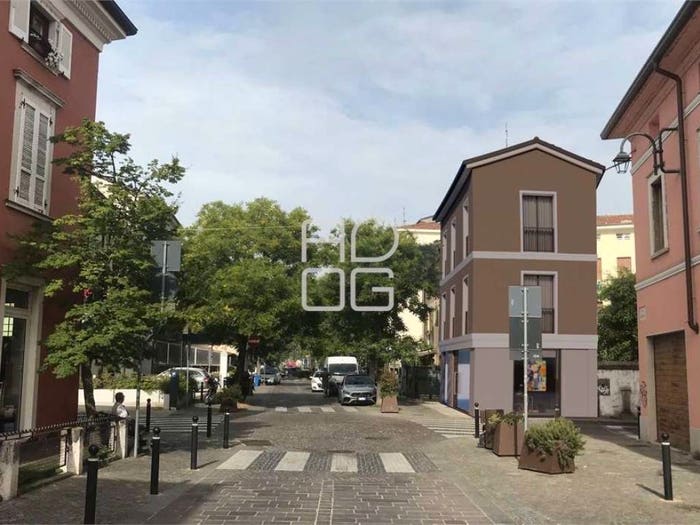 Casa con 6 locali in vendita in Via Garibaldi, Centro Storico, Desenzano del Garda