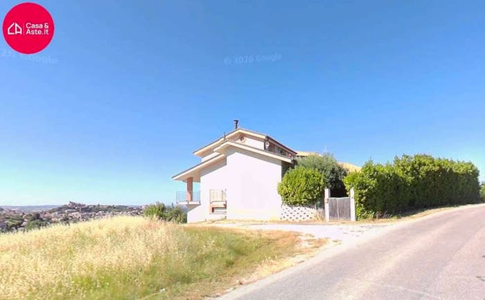 Casa con 6 locali in vendita in CONTRADA LARCIANO, Monte Vidon Corrado