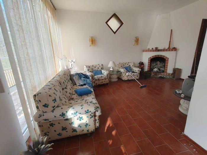 Casa quadrilocale in vendita in Via Castello, Follomonte, Follo