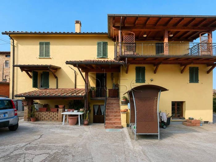 Casa quadrilocale in vendita in Via del Santuario, Città di Castello
