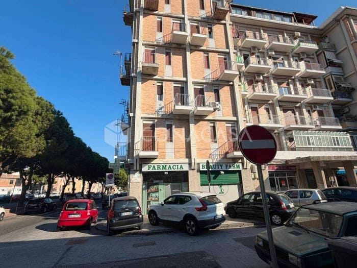 Appartamento trilocale in vendita in Via Conte di Torino, Giostra, Messina