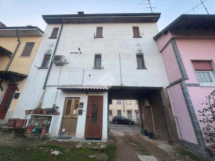 Appartamento bilocale in vendita in Via Giacomo Matteotti, Besate