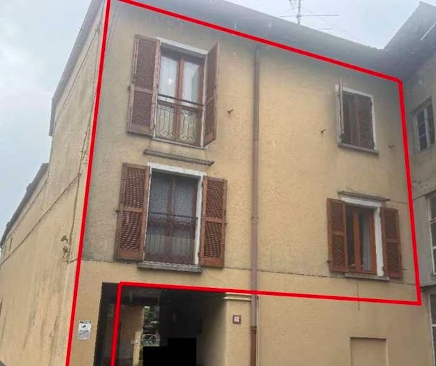 Casa trilocale in vendita in Via Manzoni, Albavilla