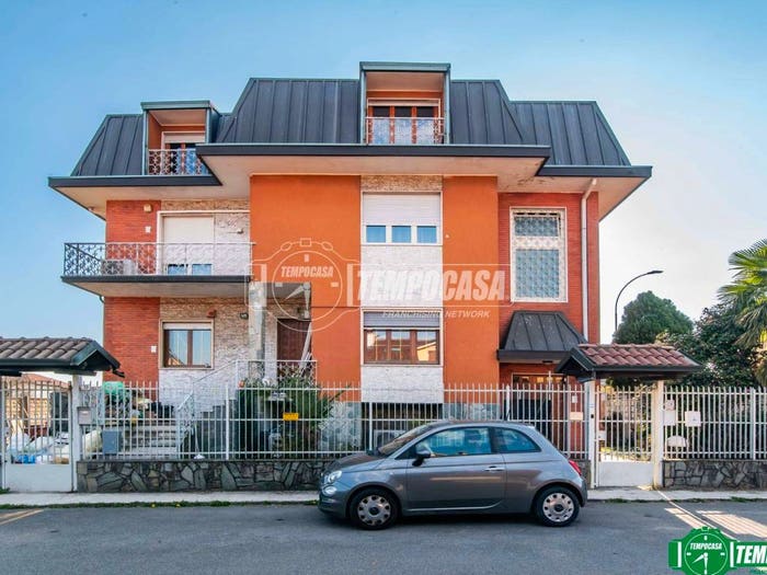 Appartamento con 6 locali in vendita in Via Giacomo Puccini, Cantalupo, Cerro Maggiore