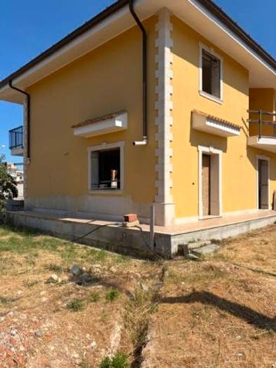 Casa quadrilocale in vendita in Via Pietro Mascagni, Città Giardino, Melilli