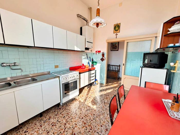 Appartamento quadrilocale in vendita in VIALE ANCONA, Parco Hoffman Sportella Marini Prato Smeraldo, Foligno