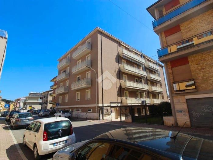 Appartamento quadrilocale in vendita in Via G Verdi, Ascoli Piceno